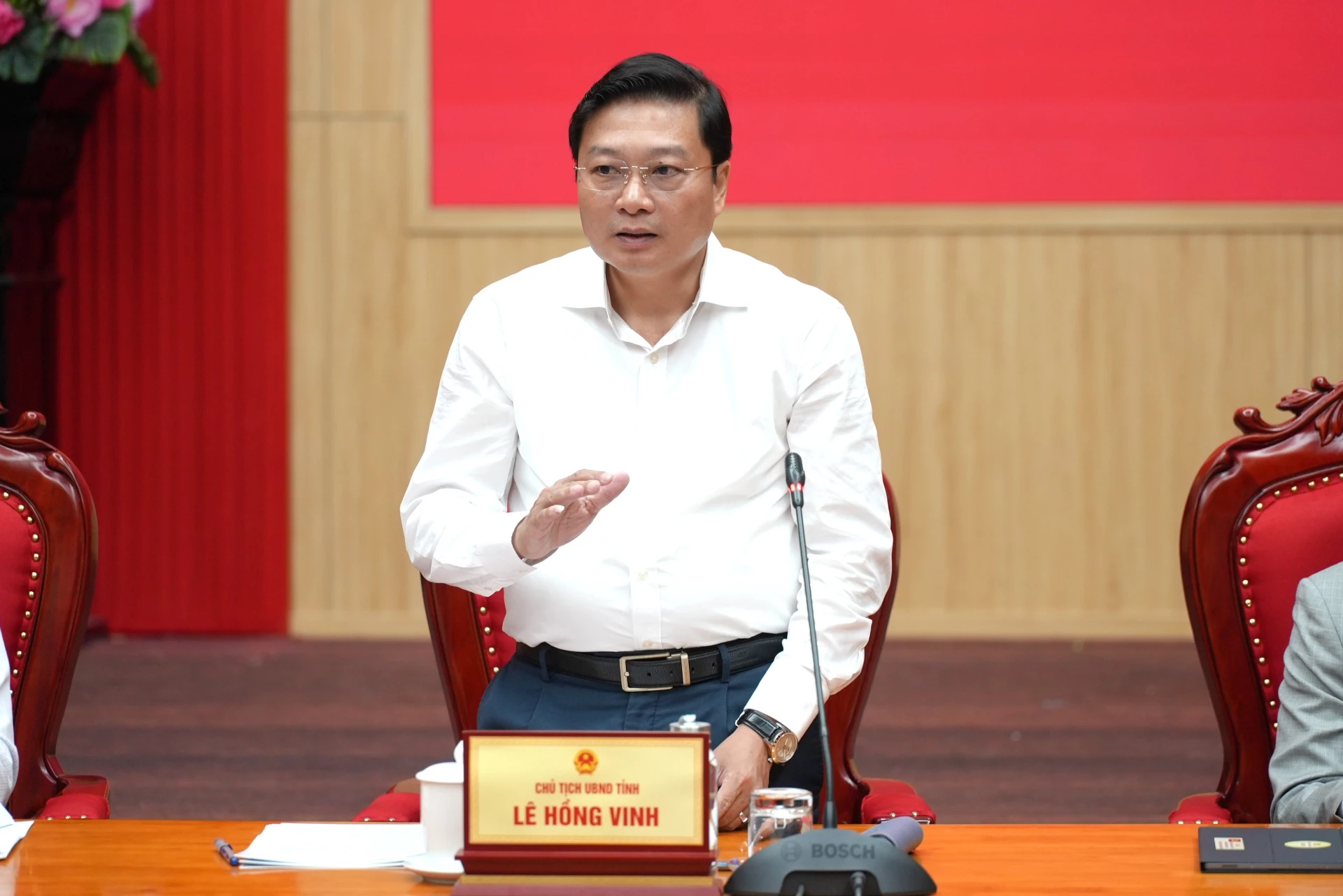 Đồng chí Lê Hồng Vinh, Chủ tịch UBND tỉnh phát biểu kết luận phiên họp - Ảnh: T.Đ