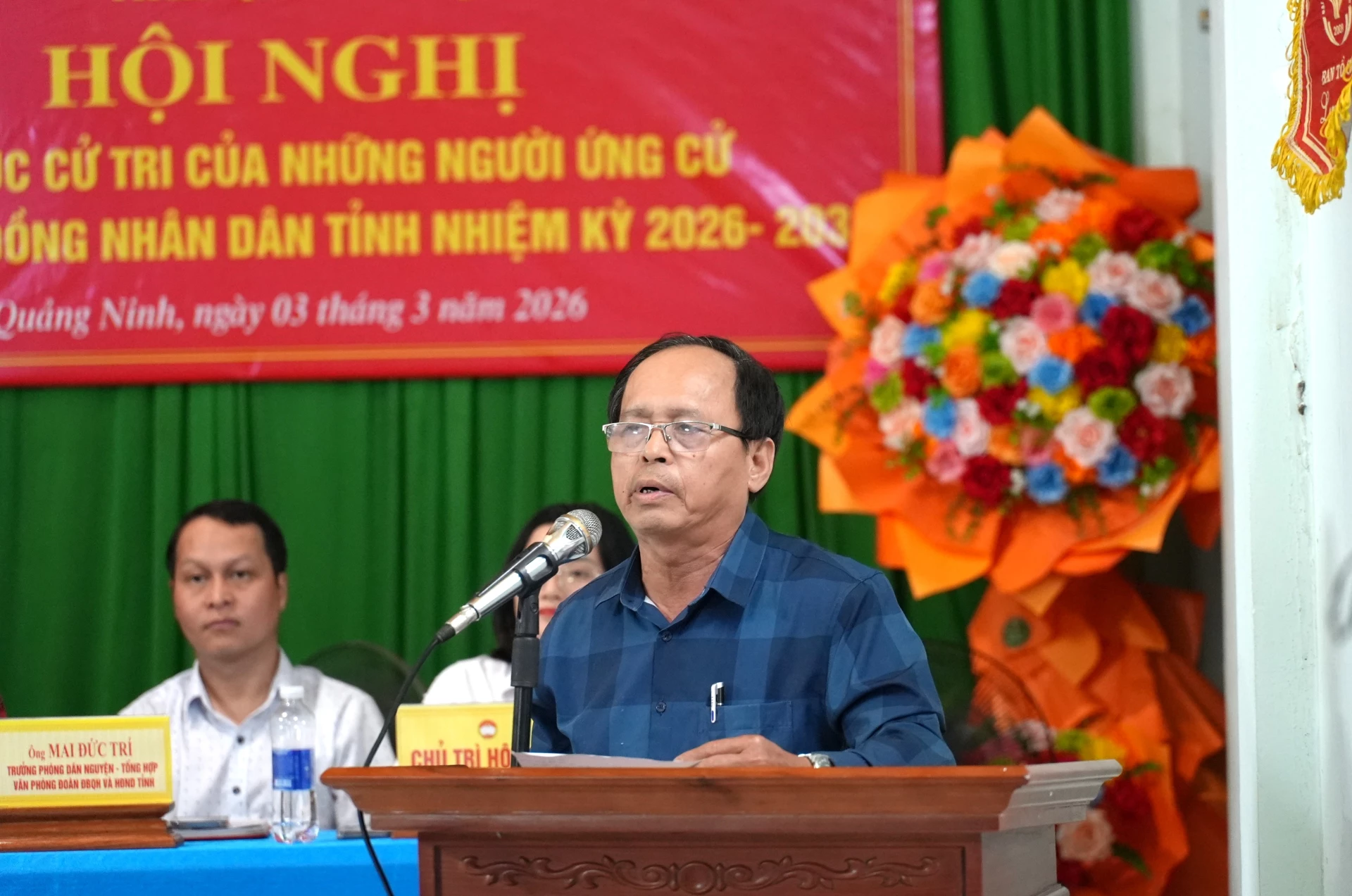 Cử tri xã Quảng Ninh phát biểu tại hội nghị - Ảnh: T.Đ