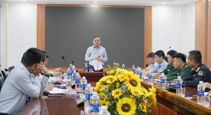 Đồng chí Phó Chủ tịch UBND tỉnh Lê Đức Tiến làm việc tại Khu Kinh tế cửa khẩu Cha Lo