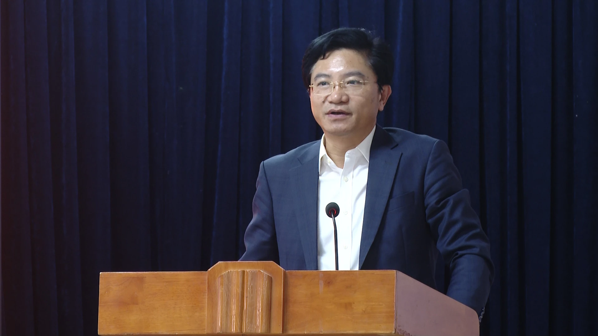 Ông Trương An Ninh, Trưởng ban Tuyên giáo và Dân vận Tỉnh ủy trình bày chương trình hành động - Ảnh: T.T