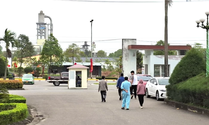 Cần kiểm soát chặt khí thải công nghiệp gần cơ sở y tế