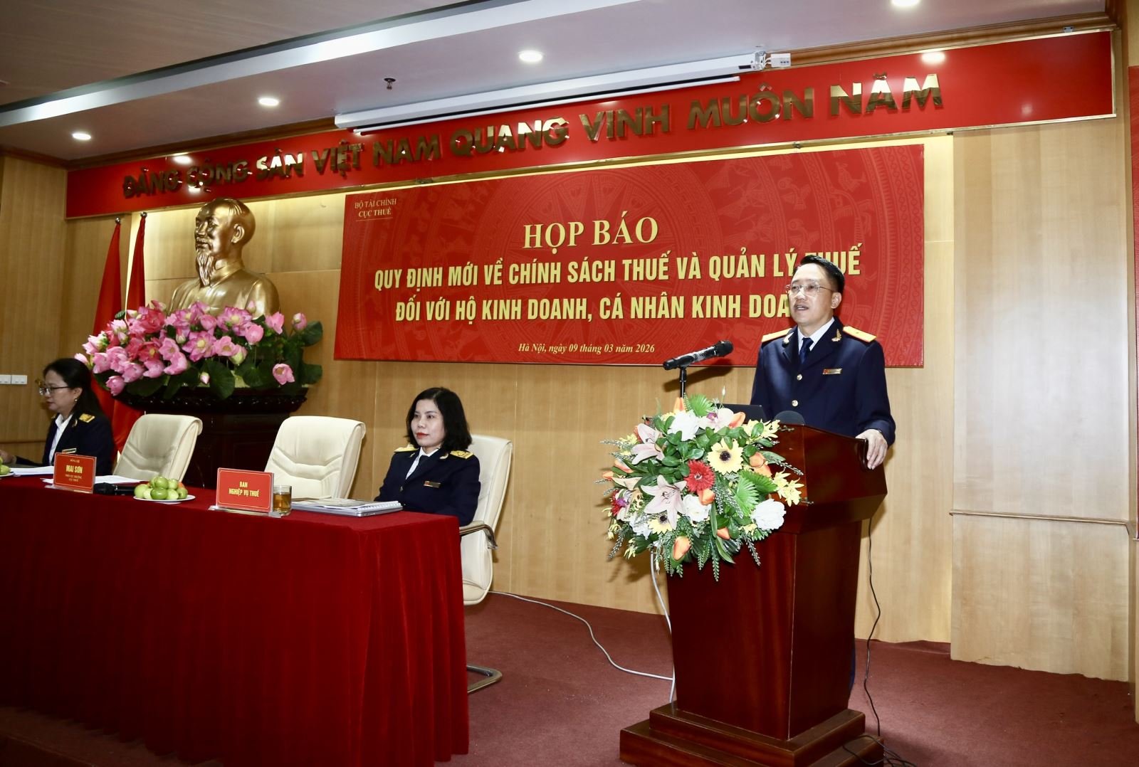 Ông Mai Sơn, Phó cục trưởng Cục Thuế chủ trì họp báo ngày 9/3.