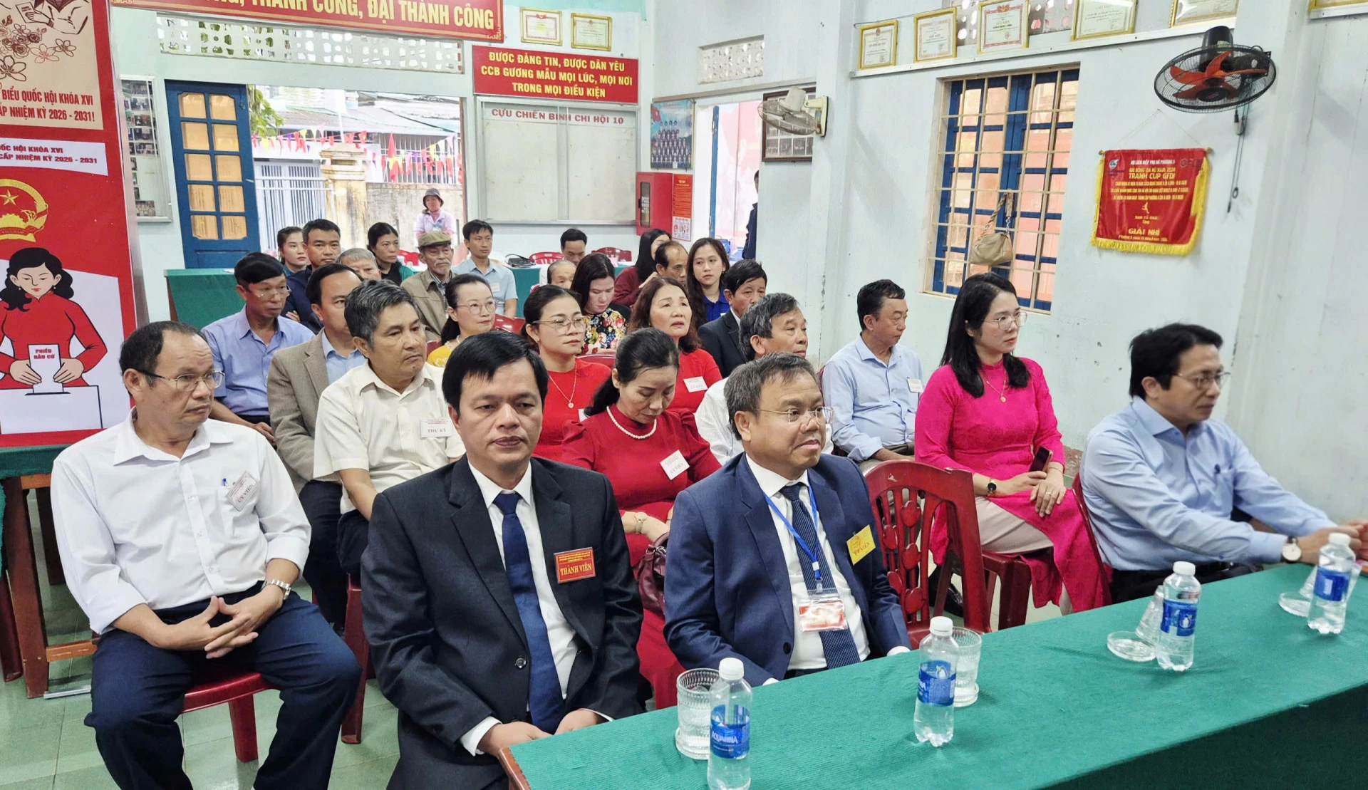 Đồng chí Lê Đức Tiến, Tỉnh ủy viên, Phó Chủ tịch UBND tỉnh tham dự lễ khai mạc bầu cử đại biểu Quốc hội khóa XVI và đại biểu HĐND các cấp nhiệm kỳ 2026 - 2031 tại Khu vực bỏ phiếu số 22, Khu phố 10, phường Nam Đông Hà-Ảnh: K.S