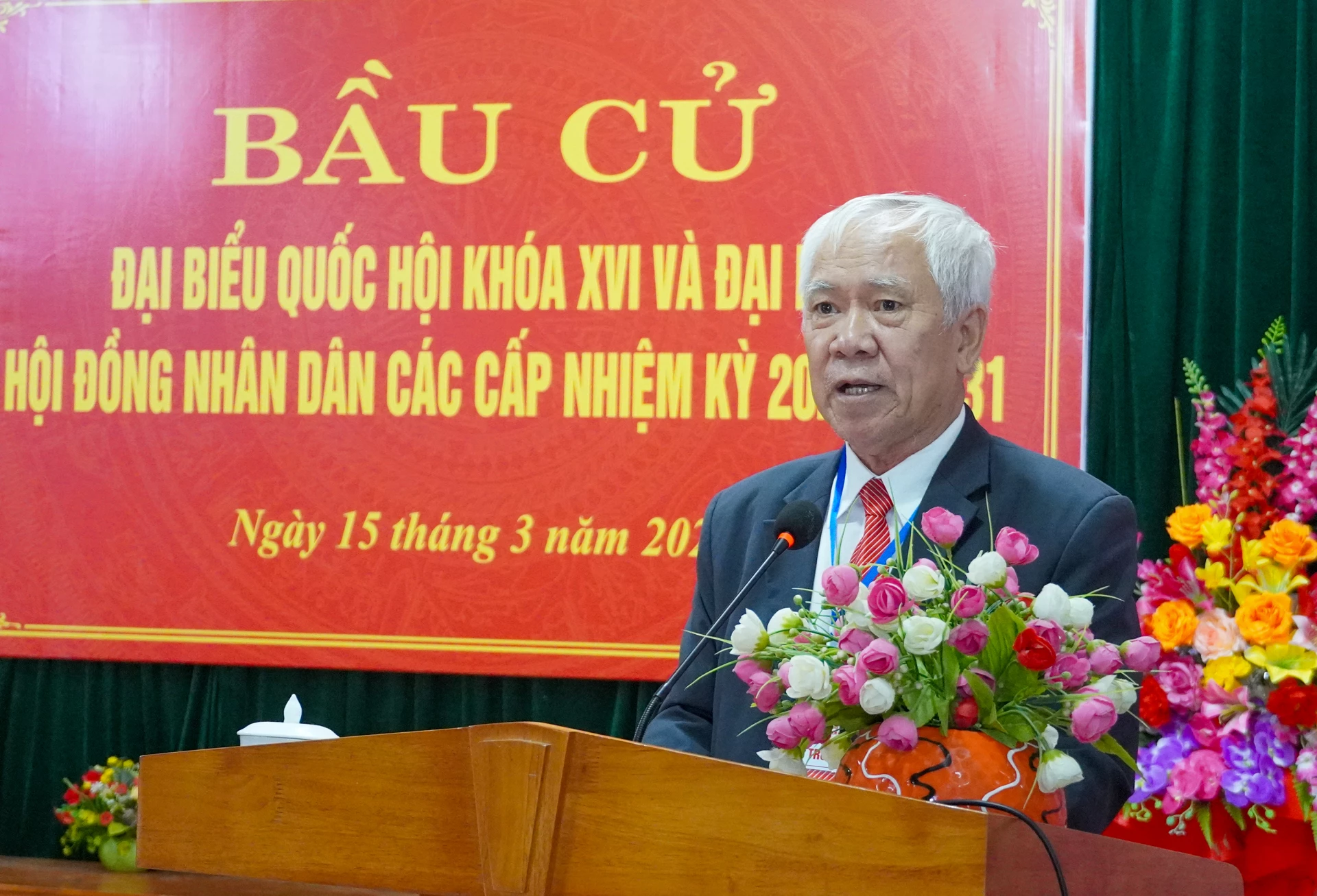 Đại diện Tổ dân phố Đồng Tâm, phường Đồng Hới phát biểu tại lễ khai mạc - Ảnh: N.H