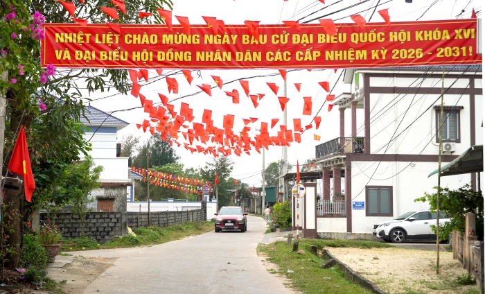 Ngư dân Đông Trạch hướng về ngày hội non sông