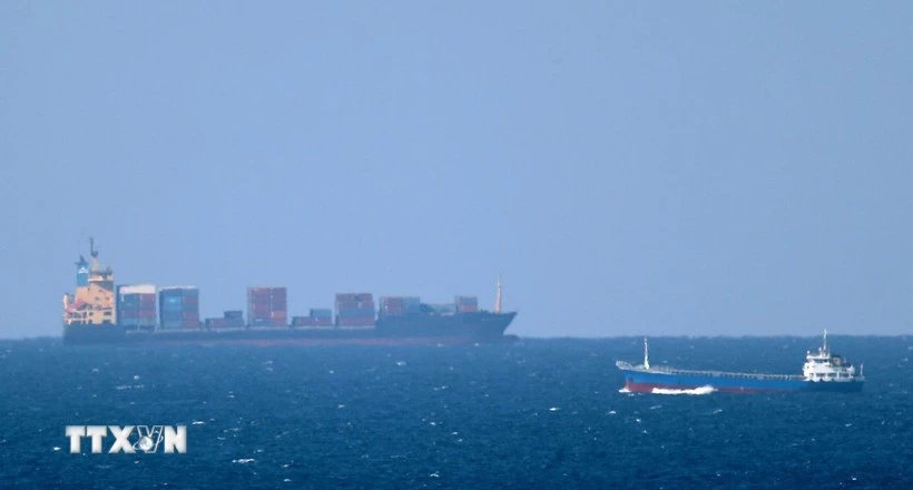 Nằm giữa Oman và Iran, eo biển Hormuz được công nhận là một trong những điểm nghẽn dầu mỏ quan trọng nhất thế giới. (Nguồn: AFP/TTXVN)