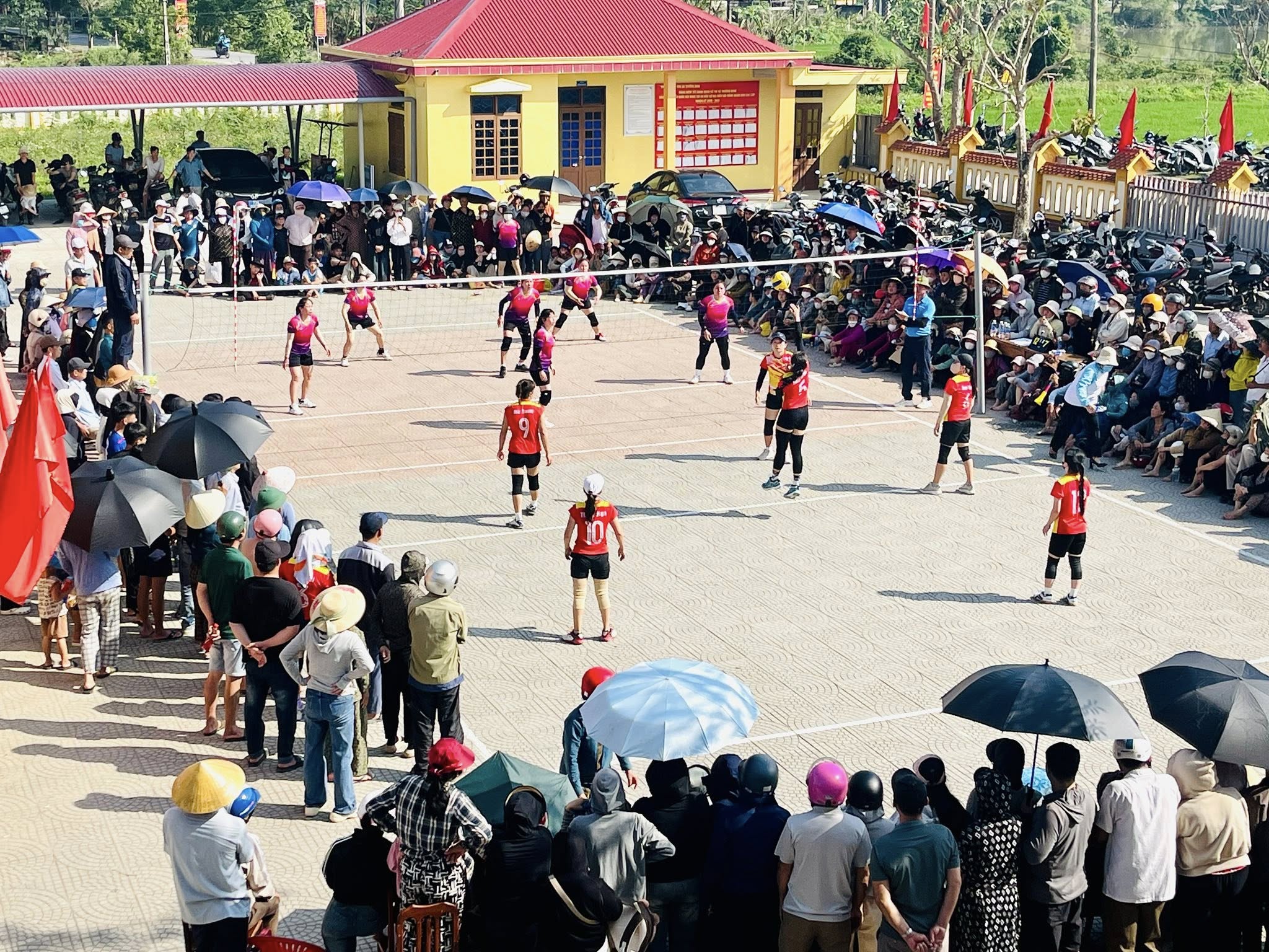 Giải đấu quy tụ 19 đội bóng đến từ các thôn trong xã