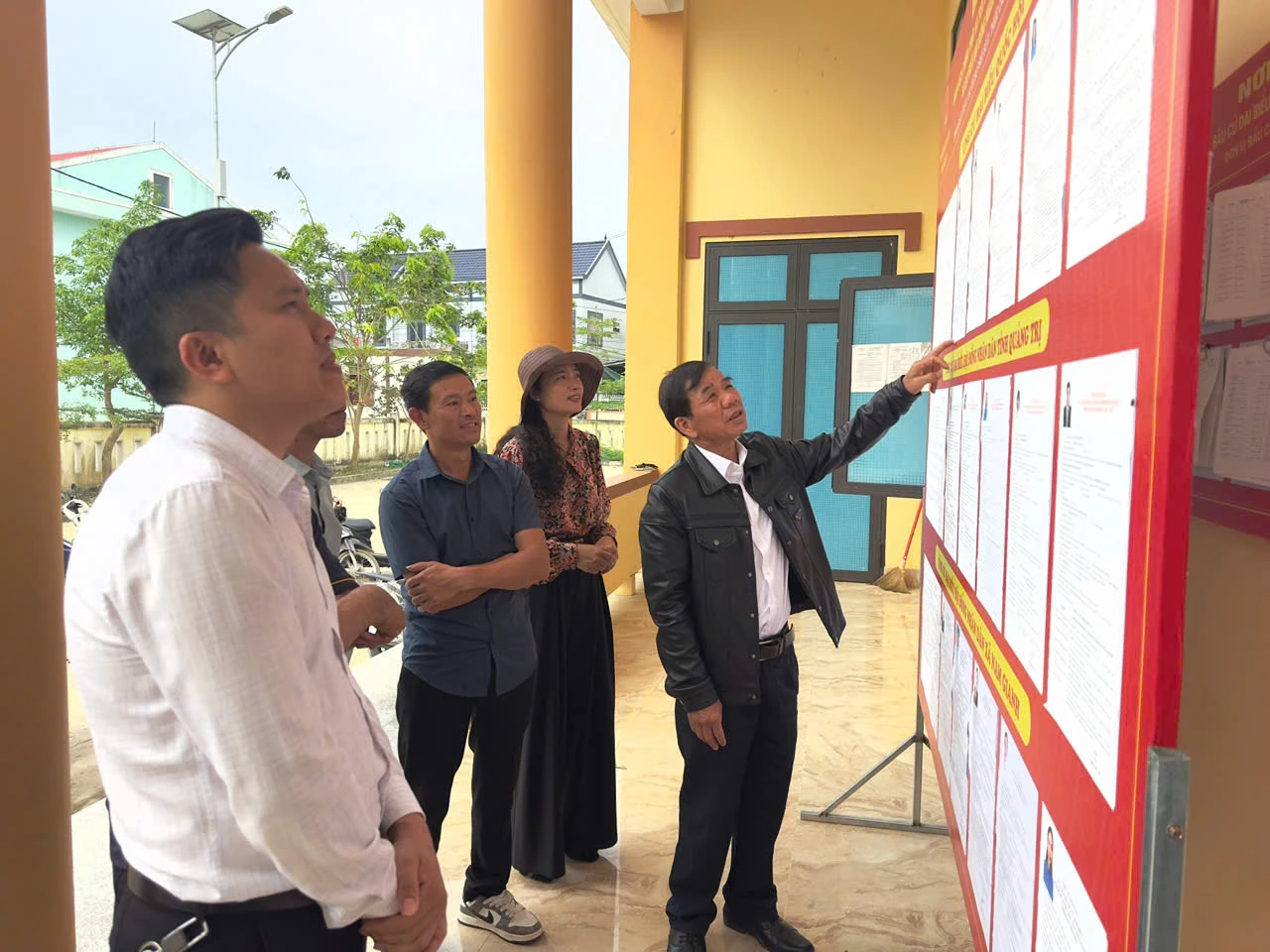 Các khu vực bỏ phiếu được chuẩn bị chu đáo, sẵn sàng cho ngày bầu cử - Ảnh: Thùy Trang