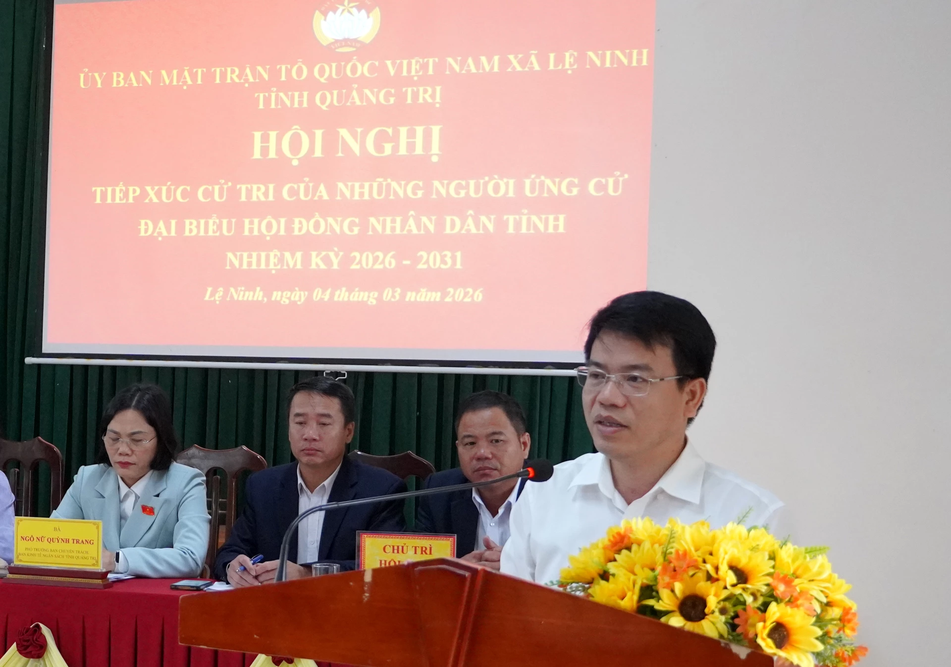 Ông Phan Thanh Cường, Tỉnh ủy viên, Bí thư Đảng ủy, Chủ tịch HĐND xã Lệ Thủy, tỉnh Quảng Trị trình bày chương trình hành động - Ảnh: H.Tr.