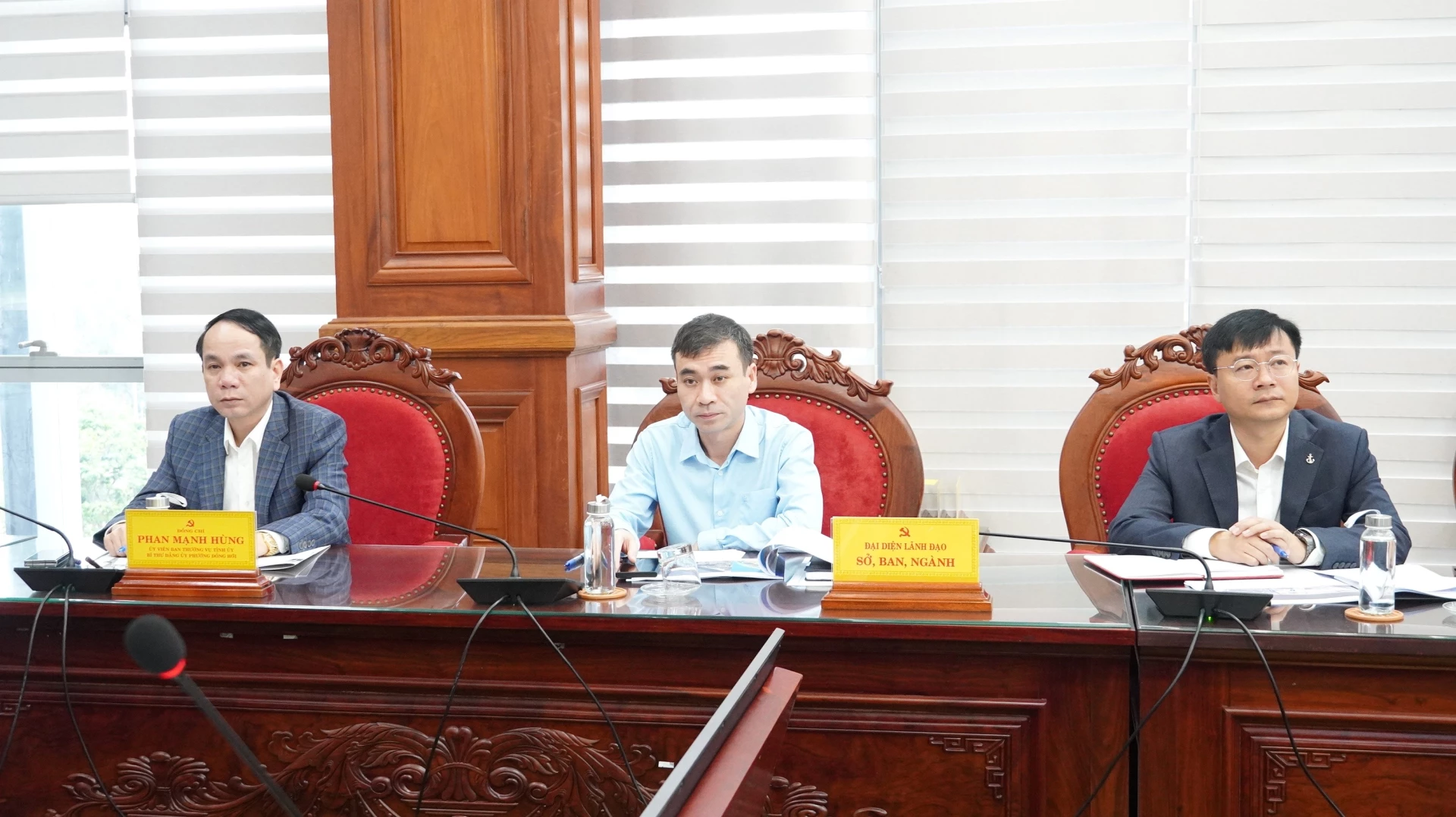 Đại biểu tham dự buổi làm việc - Ảnh: QV