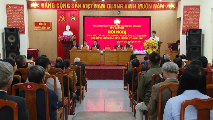 Ứng cử viên đại biểu HĐND tỉnh tiếp xúc cử tri tại phường Đồng Sơn