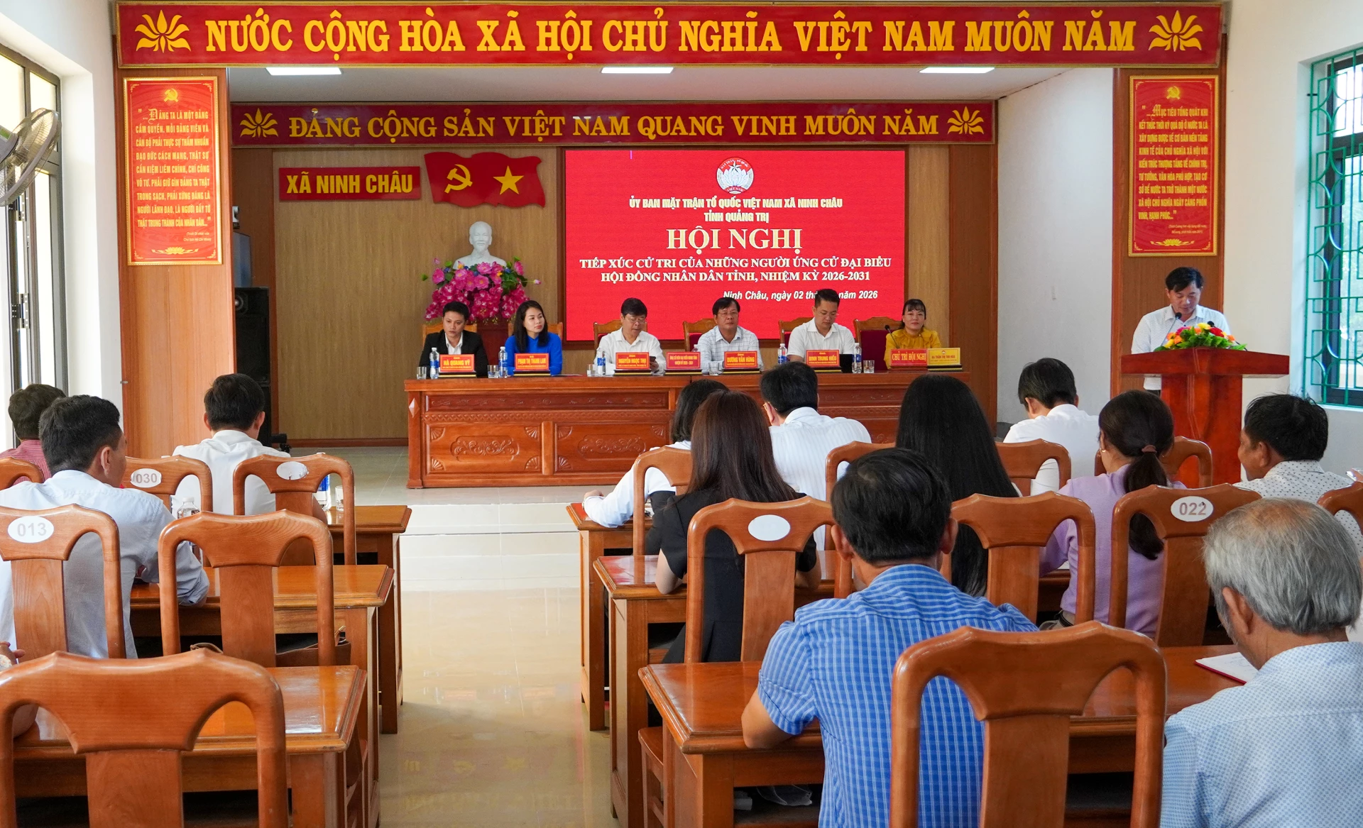 Quang cảnh buổi tiếp xúc cử tri - Ảnh: N.H