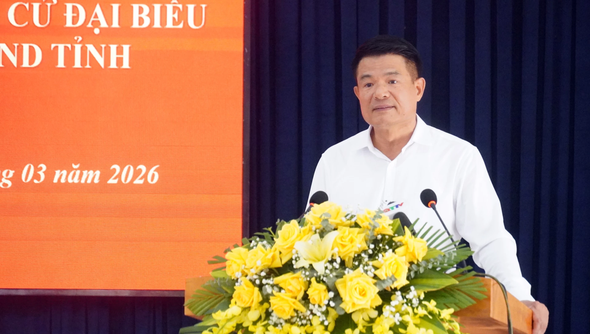 Ông Nguyễn Huy Tiến, Ủy viên Ban Chấp hành Trung ương Đảng, Ủy viên Ban Thường vụ Đảng ủy các cơ quan Đảng Trung ương, Bí thư Đảng ủy, Viện trưởng Viện Kiểm sát Nhân dân tối cao, ứng cử ĐBQH khóa XVI trình bày CTHĐ - Ảnh: N.M