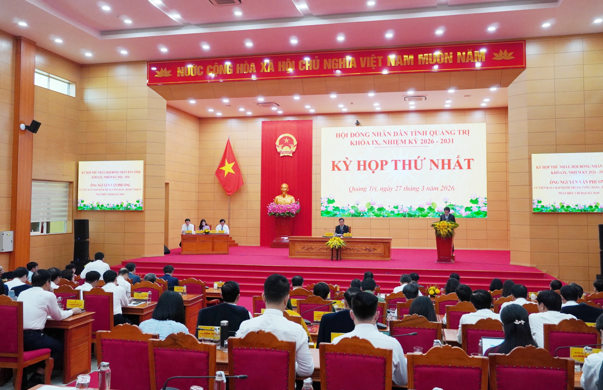 Quang cảnh kỳ họp - Ảnh: X.P