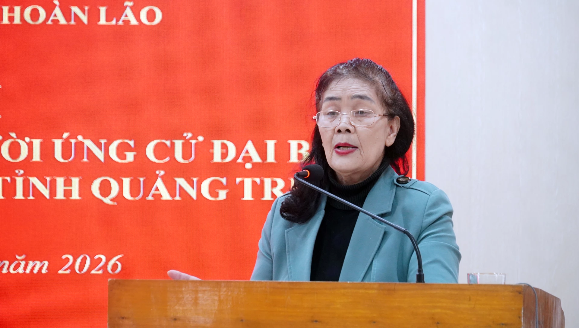 Cử tri phát biểu tại hội nghị - Ảnh: N.M