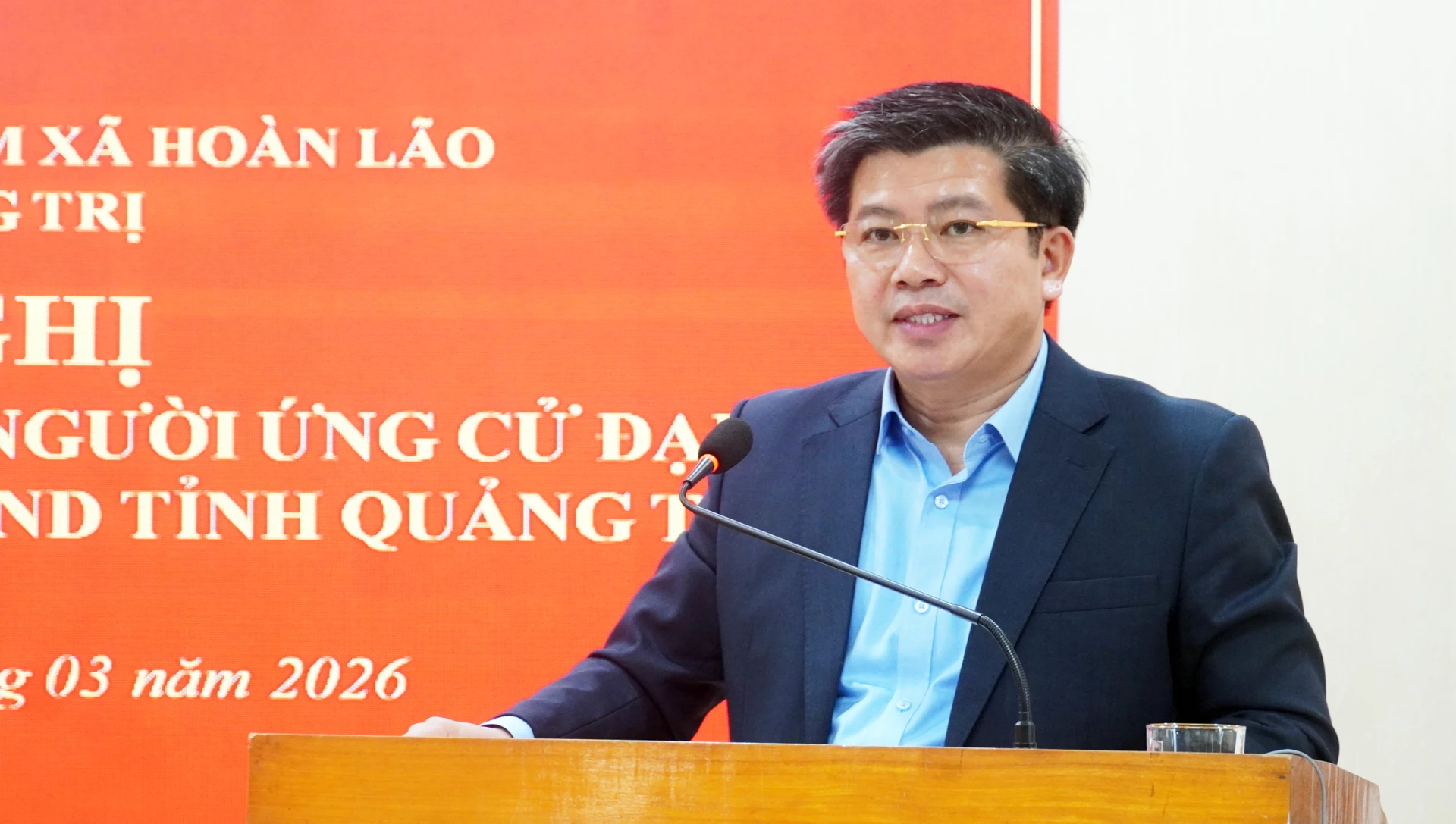 Ông Trần Vũ Khiêm, Phó Bí thư Thường trực Tỉnh ủy, ứng cử ĐBQH khóa XVI, trình bày CTHĐ - Ảnh: N.M