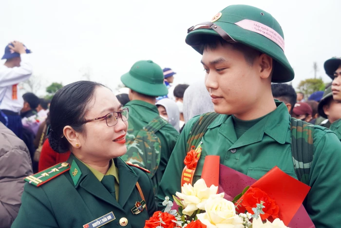 Khoảnh khắc ngày hội tòng quân