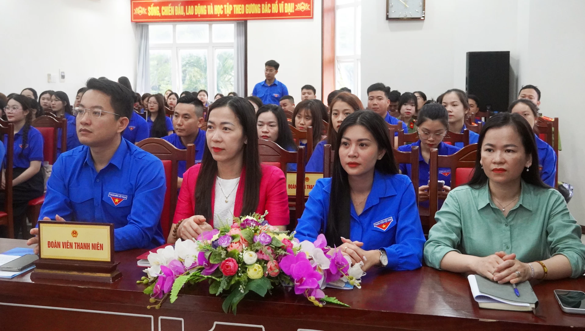 Đại biểu dự hội nghị - Ảnh: N.M