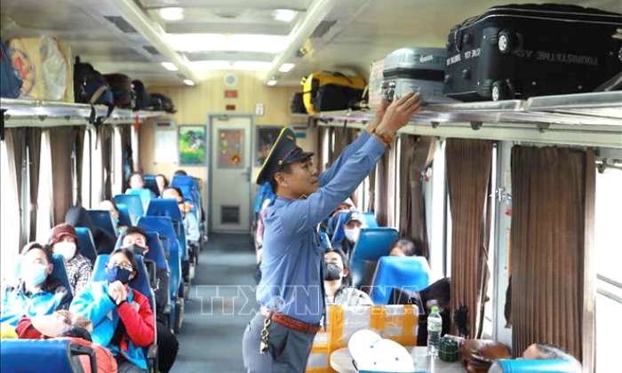 Ngành đường sắt tăng chuyến phục vụ Giỗ Tổ và lễ 30/4-1/5