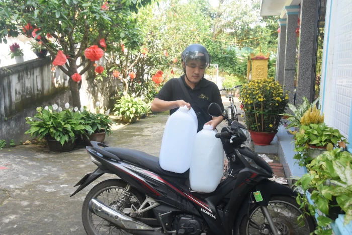 'Khát' nước sạch bên nhà máy cấp nước tiền tỉ bị bỏ hoang