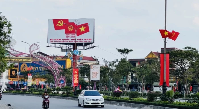 Phường Đồng Hới: Rực rỡ cờ hoa chào mừng cuộc bầu cử đại biểu Quốc hội và đại biểu HĐND các cấp