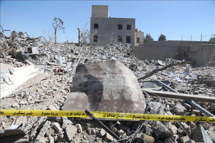 Mỹ ném bom dữ dội vào đảo Kharg của Iran