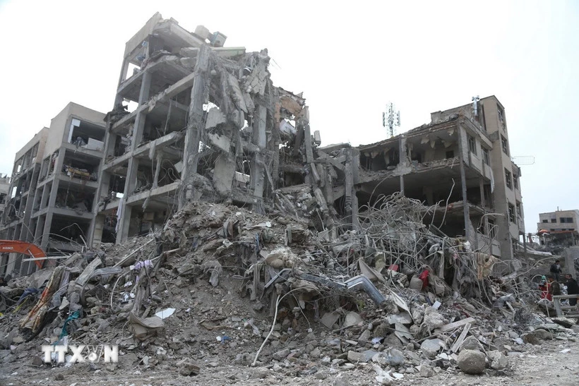 Những tòa nhà bị phá hủy sau các cuộc tấn công tại Tehran, Iran, ngày 12/3/2026. (Ảnh: THX/TTXVN)