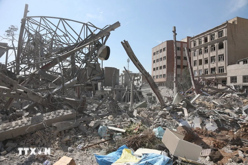 Đống đổ nát sau các cuộc tập kích tại Tehran, Iran ngày 4/3. (Ảnh: THX/TTXVN)