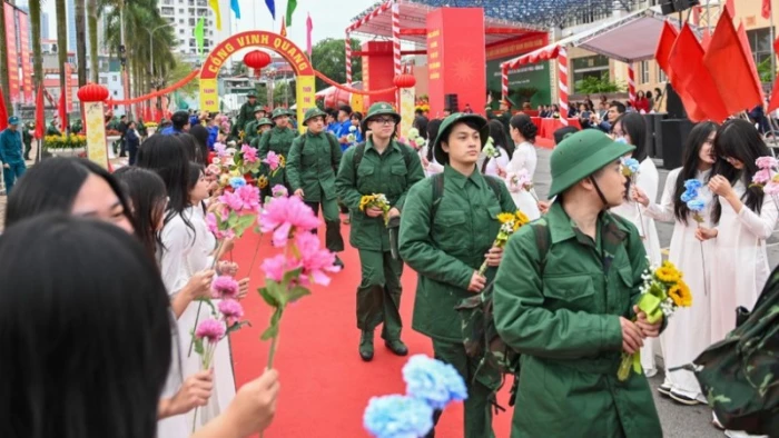 Nghĩa vụ thiêng liêng, cao quý