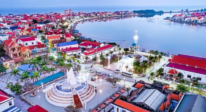 Làng bên sóng, phố bên sông