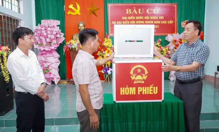 Giám sát công tác bầu cử đại biểu Quốc hội khóa XVI và đại biểu HĐND các cấp tại các địa phương