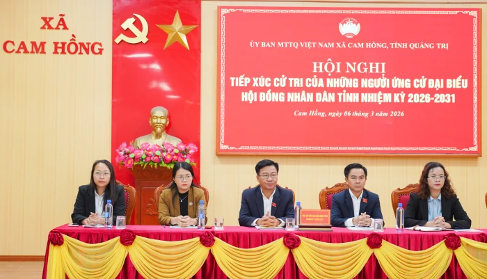 Lắng nghe ý kiến cử tri xã Cam Hồng trước ngày bầu cử