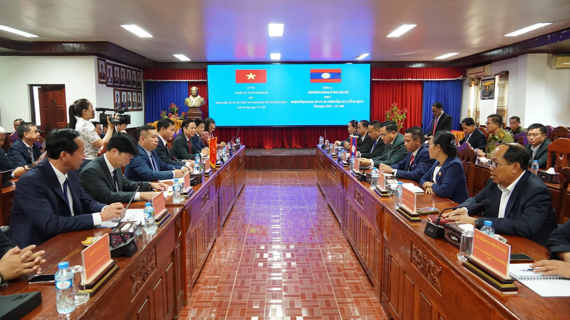 Quang cảnh buổi làm việc - Ảnh: Q.V