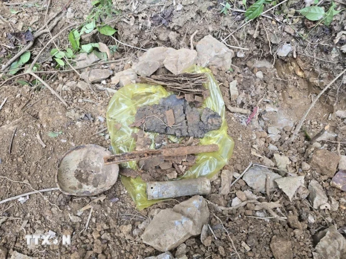 Tìm thấy hài cốt liệt sĩ tại cửa hang đá thuộc núi Cỏ Chuối