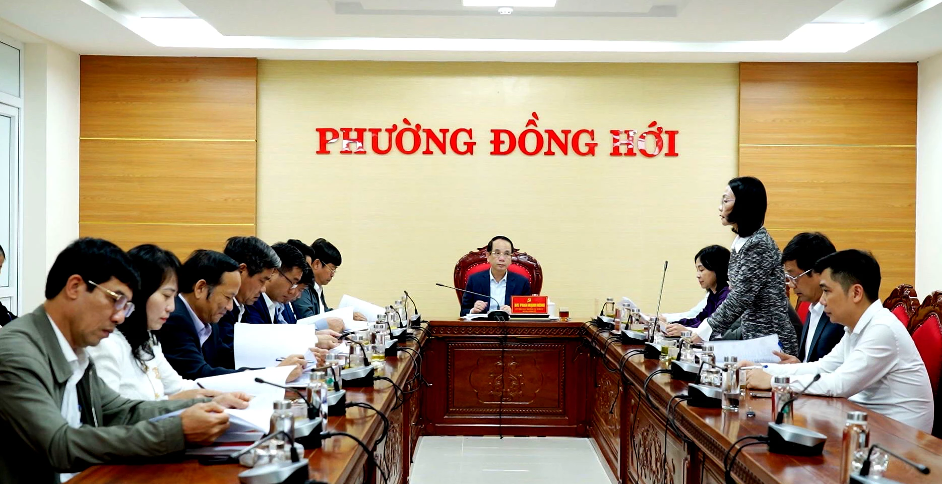 Quang cảnh phiên họp - Ảnh: H.Tr.