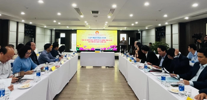 Tọa đàm đẩy mạnh khuyến học, khuyến tài và chương trình du học toàn phần Báo ASAHI