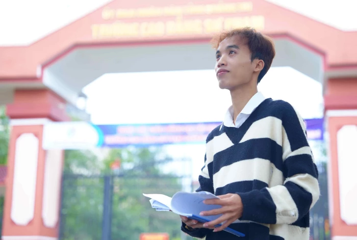 Rời nhà máy, chàng trai Vân Kiều vươn đến giảng đường mầm non