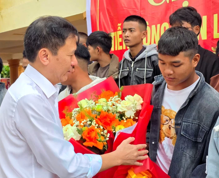 Thanh niên ưu tú tỉnh Quảng Trị sẵn sàng lên đường nhập ngũ