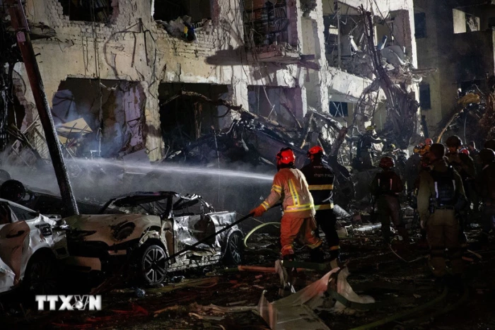 Iran triển khai đợt tấn công mới nhằm vào các mục tiêu quân sự tại Israel