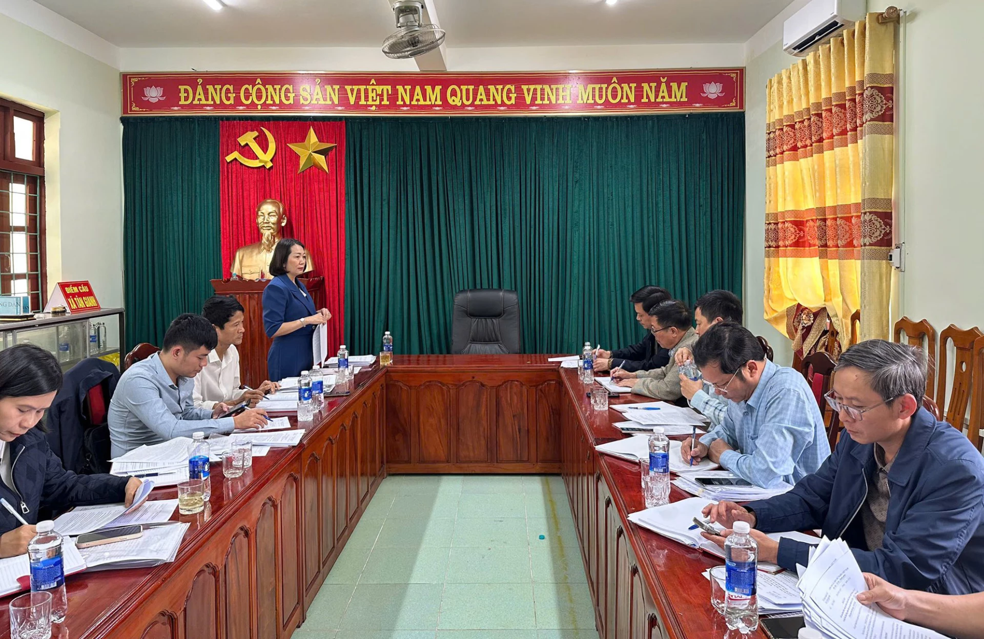 Ủy ban MTTQVN tỉnh kiểm tra, giám sát công tác chuẩn bị bầu cử tại xã Tân Gianh - Ảnh: NVCC