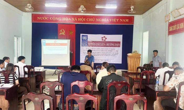 Bồi dưỡng kỹ năng số cho thành viên Tổ công nghệ số cộng đồng xã Khe Sanh