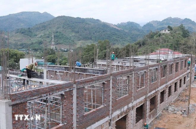 Các trường đã được khởi công giai đoạn 1 dự kiến sẽ hoàn thành trước ngày 30/8/2026. (Ảnh: Quý Trung/TTXVN)