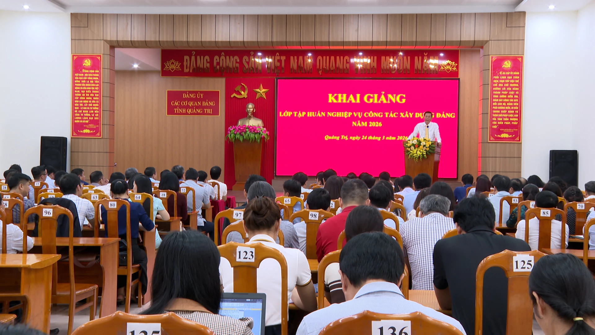 Quang cảnh buổi khai giảng - Ảnh: BC