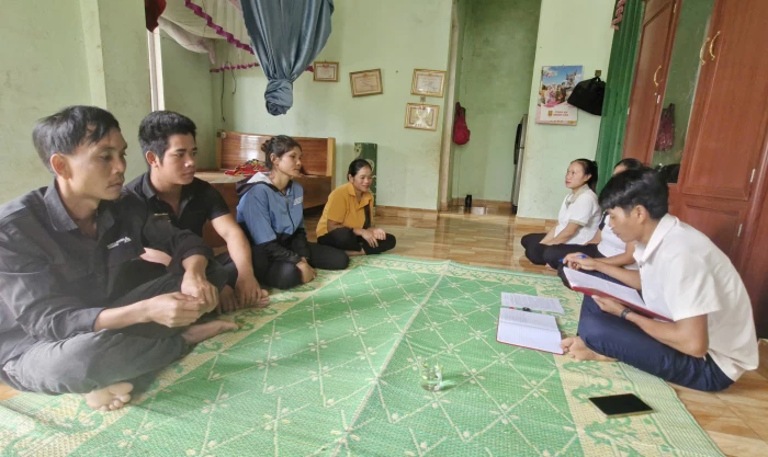 Gương sáng Bí thư Chi bộ bản Cha Lo