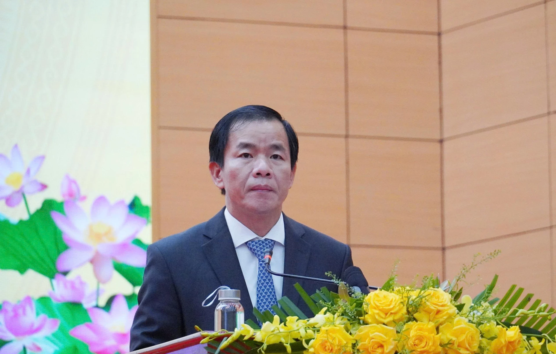 Đồng chí Nguyễn Văn Phương, Ủy viên Trung ương Đảng, Bí thư Tỉnh ủy phát biểu chỉ đạo tại kỳ họp - Ảnh: X.P