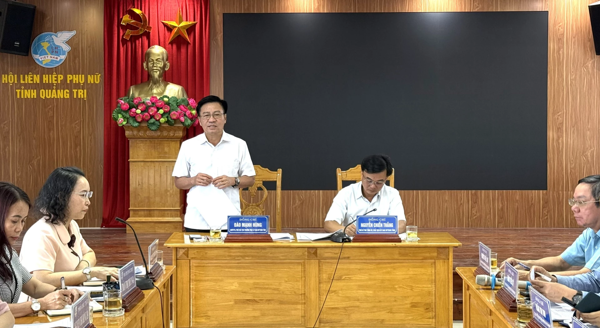 Đồng chí Đào Mạnh Hùng, Ủy viên Ban Thường vụ Tỉnh ủy, Phó Chủ tịch Thường trực Ủy ban MTTQ Việt Nam tỉnh phát biểu tại buổi làm việc - Ảnh: N.L