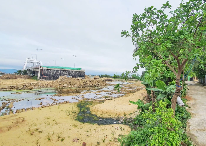 Dự án cầu Nhật Lệ 3 và đường hai đầu cầu: UBND tỉnh yêu cầu bàn giao mặt bằng thi công trước ngày 27/4