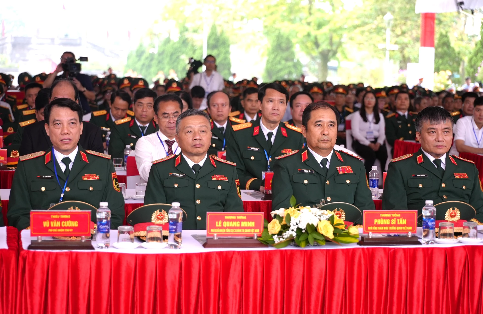 Các đại biểu tham dự Lễ phát động - Ảnh: T.Đ