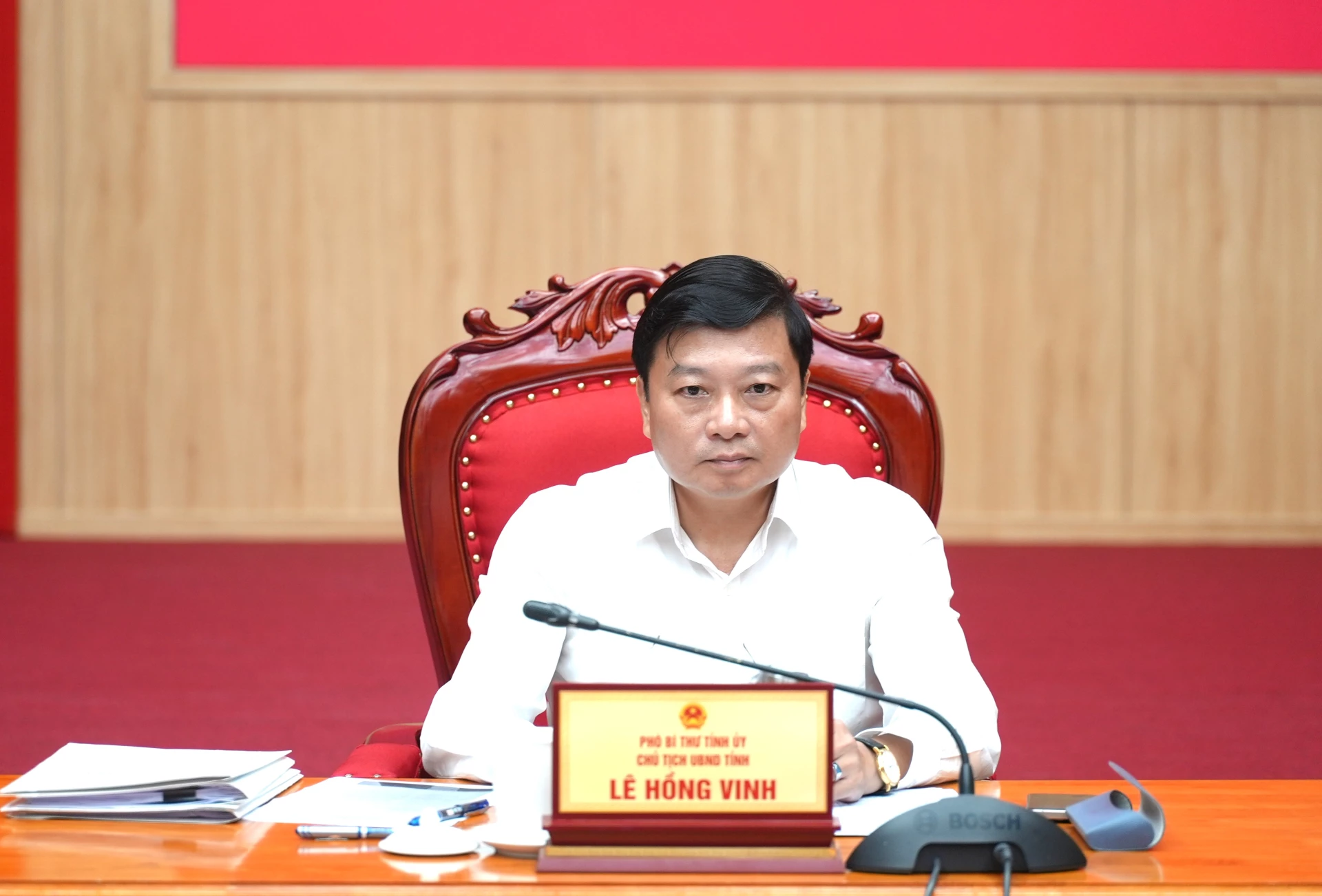 Đồng chí Lê Hồng Vinh, Chủ tịch UBND tỉnh tham dự hội nghị tại điểm cầu Quảng Trị - Ảnh: T.Đ