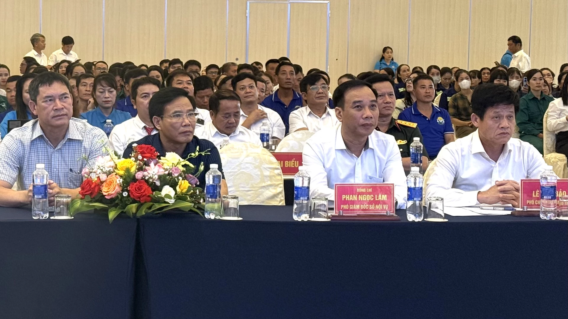 Các đại biểu tham dự lễ phát động - Ảnh: NL